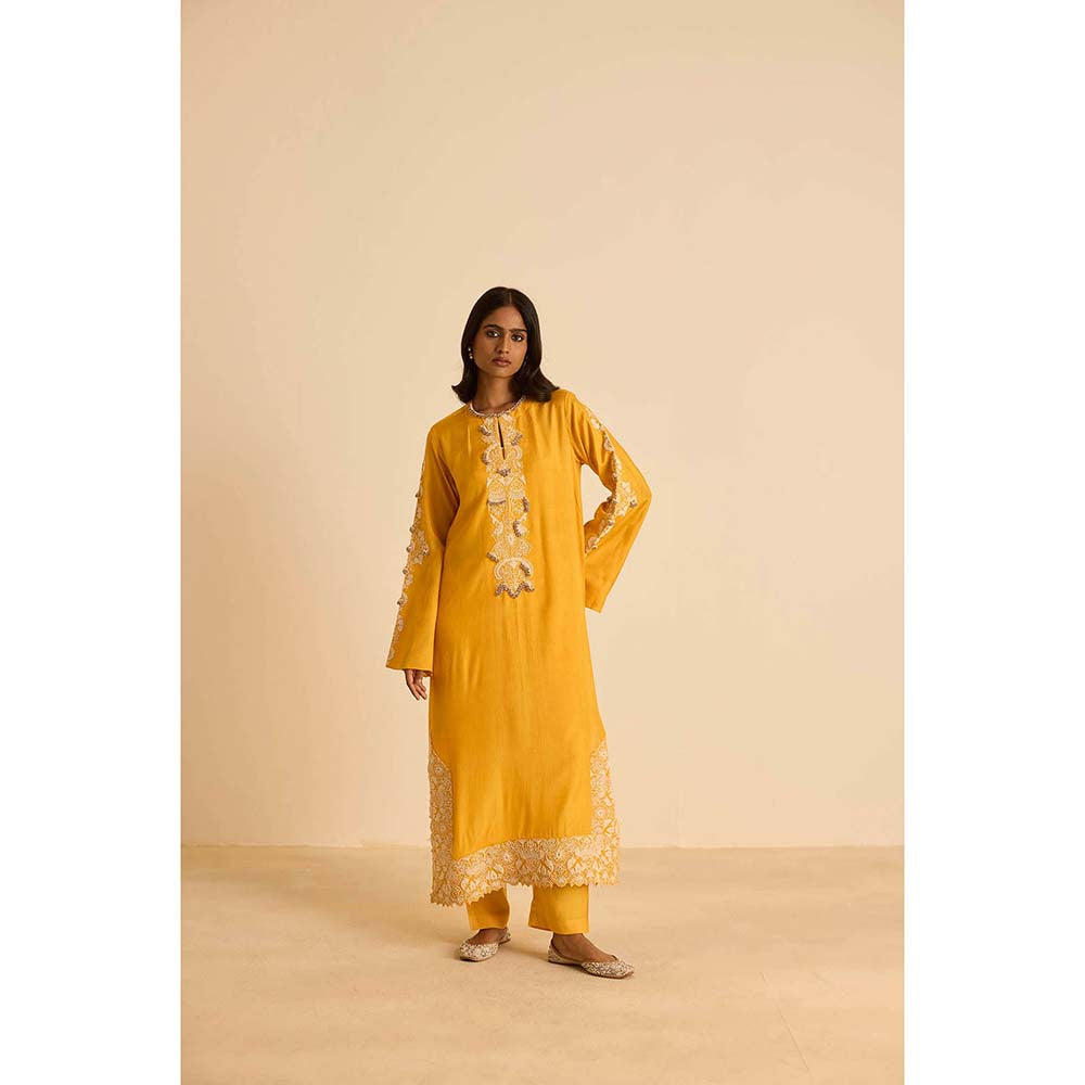 Inej Yellow Straight Kurta with Pant and Dupatta (Set of 3)