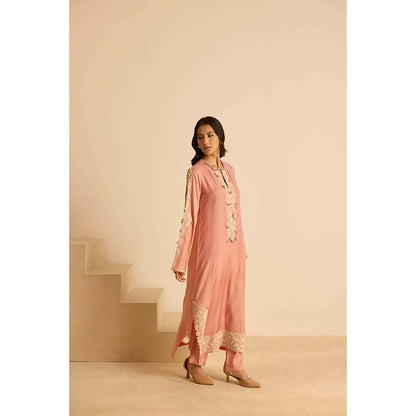 Inej Peach Straight Kurta with Pant and Dupatta (Set of 3)