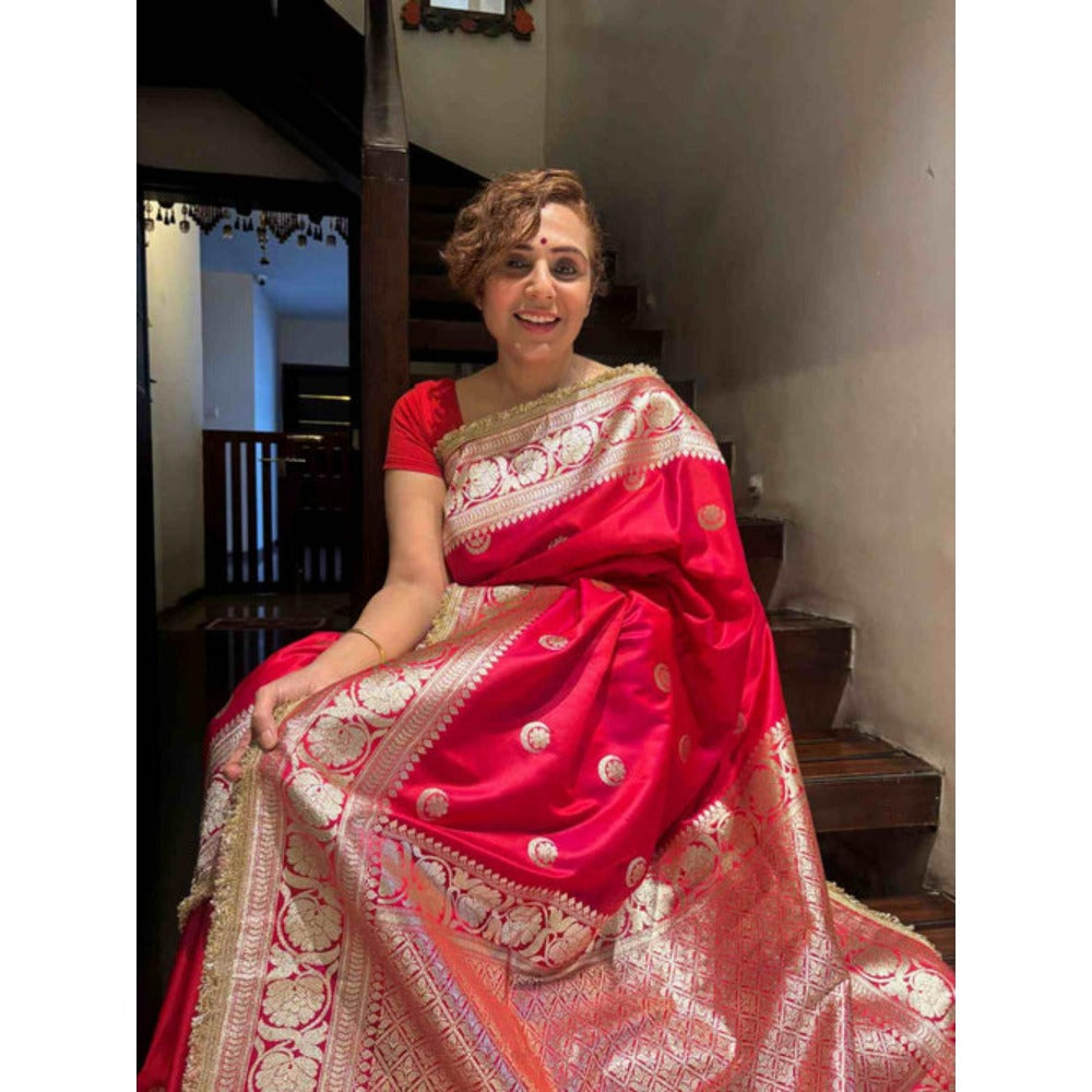 Isadora Life Womens Woven Zari Red Pre-Draped Saree With Unstitched Blouse