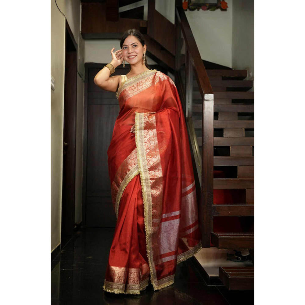 Isadora Life Womens Woven Zari Red Pre-Draped Saree With Unstitched Blouse
