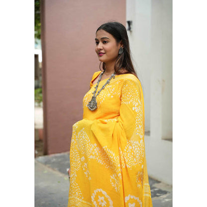 Isadora Life Womens Printed Tassels Yellow Pre-Draped Saree With Unstitched Blouse