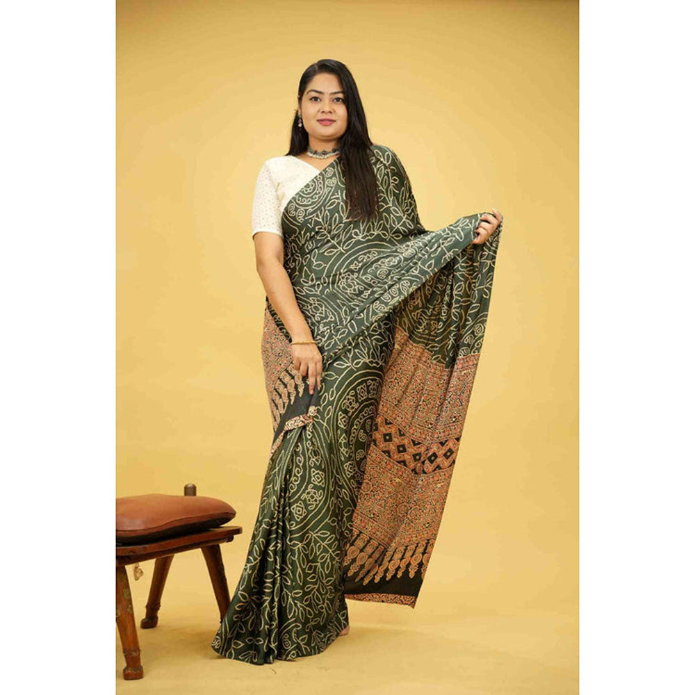 Isadora Life Womens Printed Green Pre-Draped Saree with Unstitched Blouse