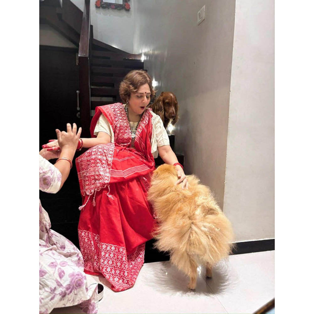 Isadora Life Womens Printed Tassels Red Pre-Draped Saree with Unstitched Blouse