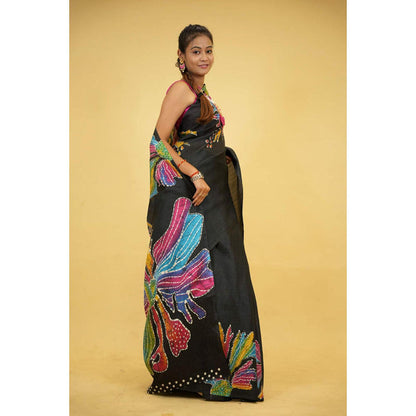 Isadora Life Womens Floral Printed Black Pre-Draped Saree with Unstitched Blouse