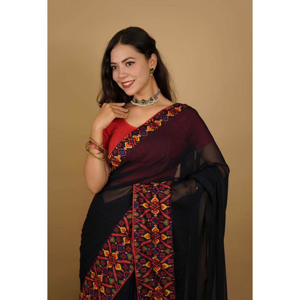 Isadora Life Womens Printed Black Pre-Draped Saree with Unstitched Blouse