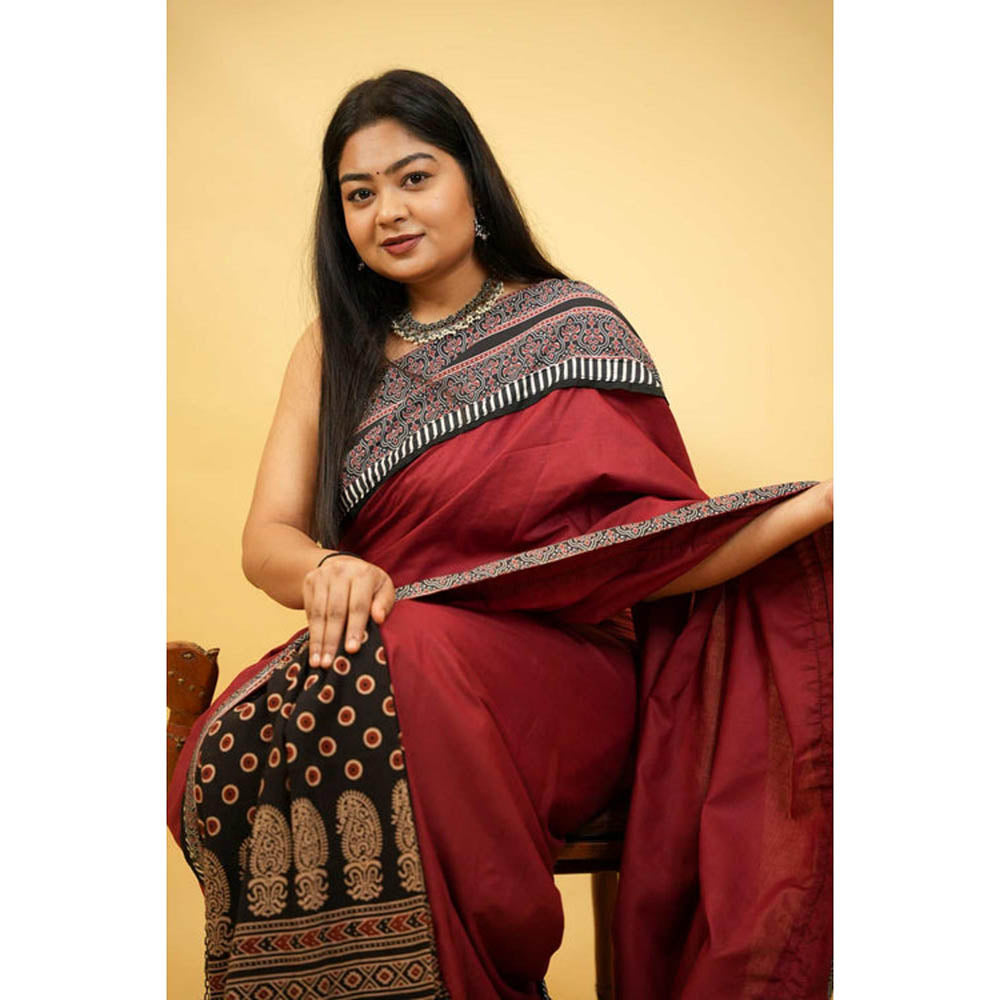 Isadora Life Womens Printed Maroon Pre-Draped Saree with Unstitched Blouse