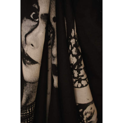 Isadora Life Womens Printed Black Pre-Draped Saree With Unstitched Blouse