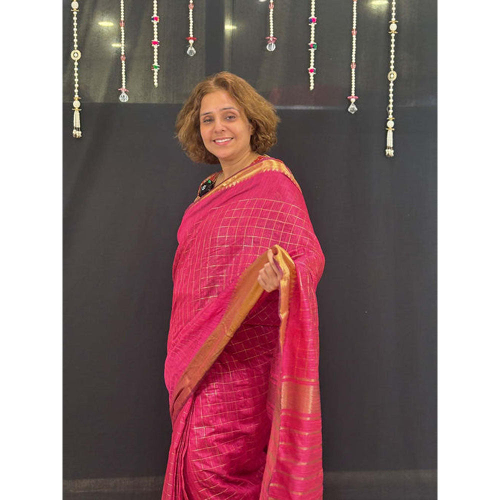 Isadora Life Womens Checks Zari Pink Pre-Draped Saree With Unstitched Blouse