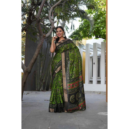 Isadora Life Womens Printed Green Pre-Draped Saree With Unstitched Blouse