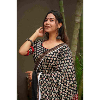 Isadora Life Womens Printed Black Pre-Draped Saree With Unstitched Blouse