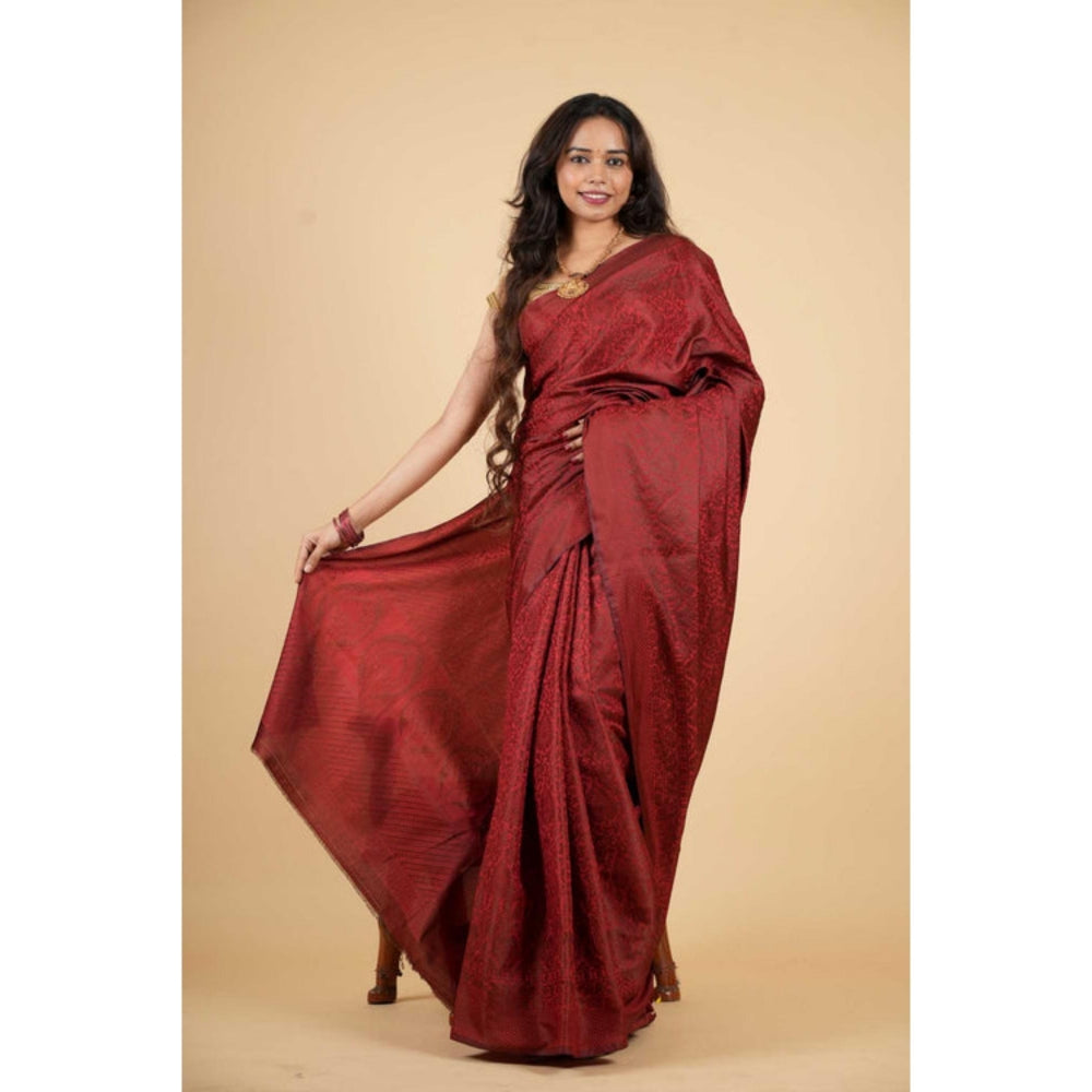 Isadora Life Womens Woven Maroon Pre-Draped Saree With Unstitched Blouse