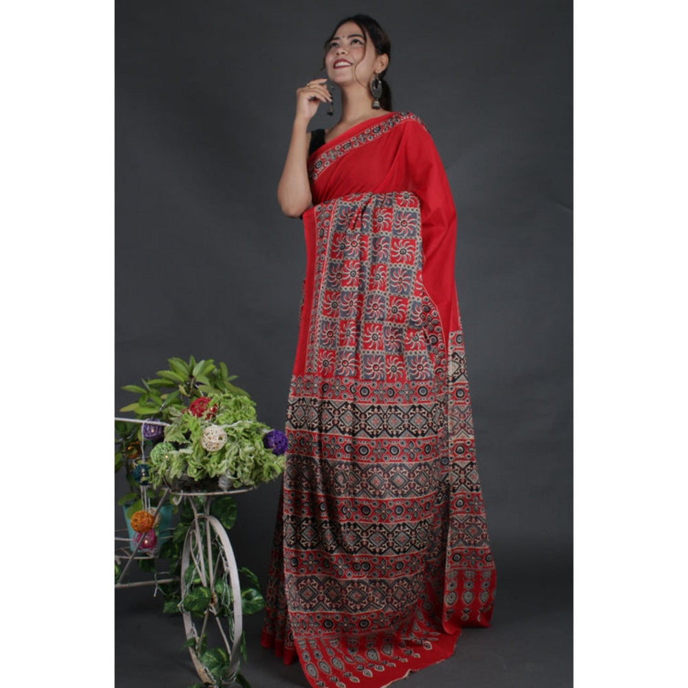 Isadora Life Womens Printed Red Pre-Draped Saree With Unstitched Blouse