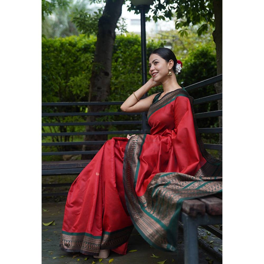 Isadora Life Womens Solid Zari Red Pre-Draped Saree with Unstitched Blouse