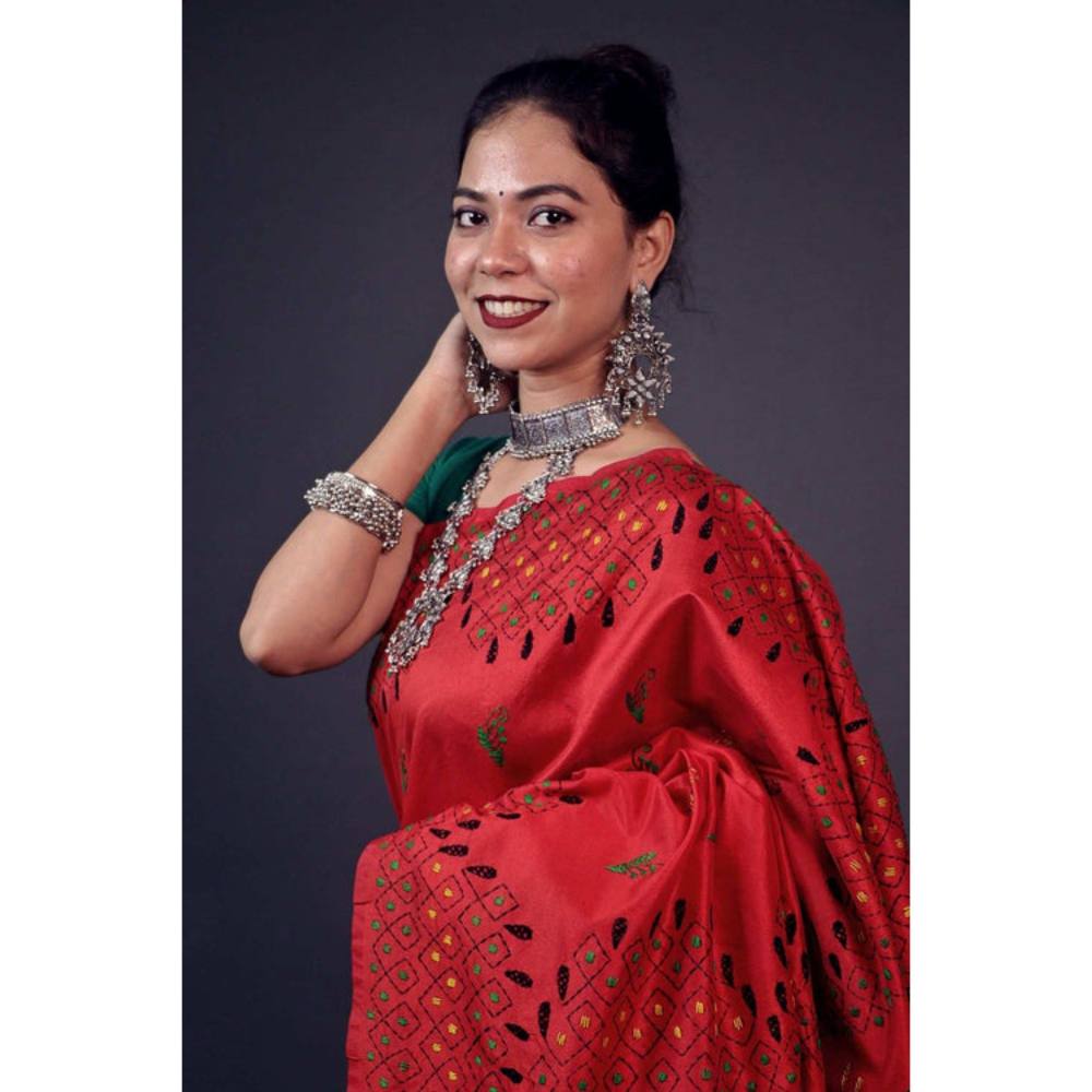 Isadora Life Womens Embroidered Thread Work Red Pre-Draped Saree with Unstitched Blouse