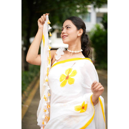 Isadora Life Womens Floral Printed White Pre-Draped Saree with Unstitched Blouse