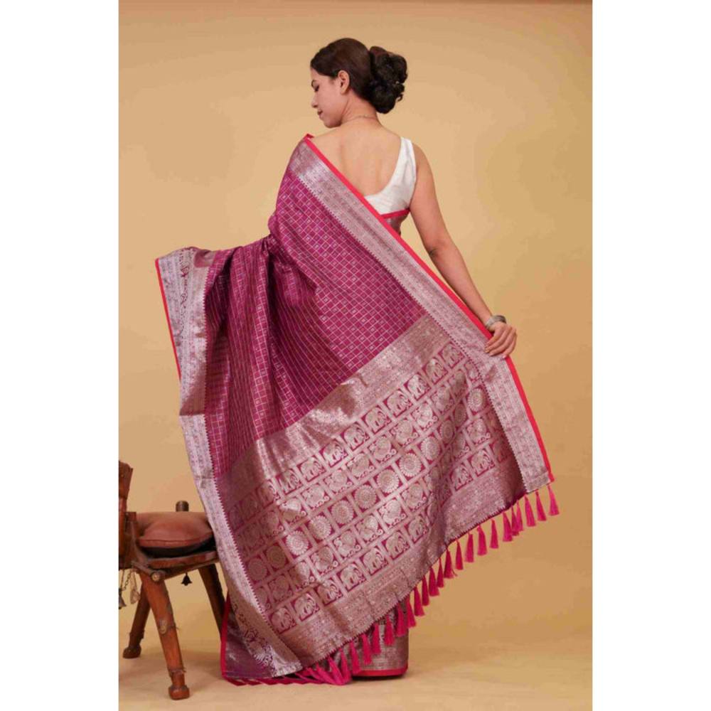 Isadora Life Womens Checks Tassels Pink Pre-Draped Saree with Unstitched Blouse