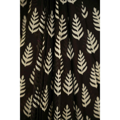 Isadora Life Womens Printed Black Pre-Draped Saree with Unstitched Blouse