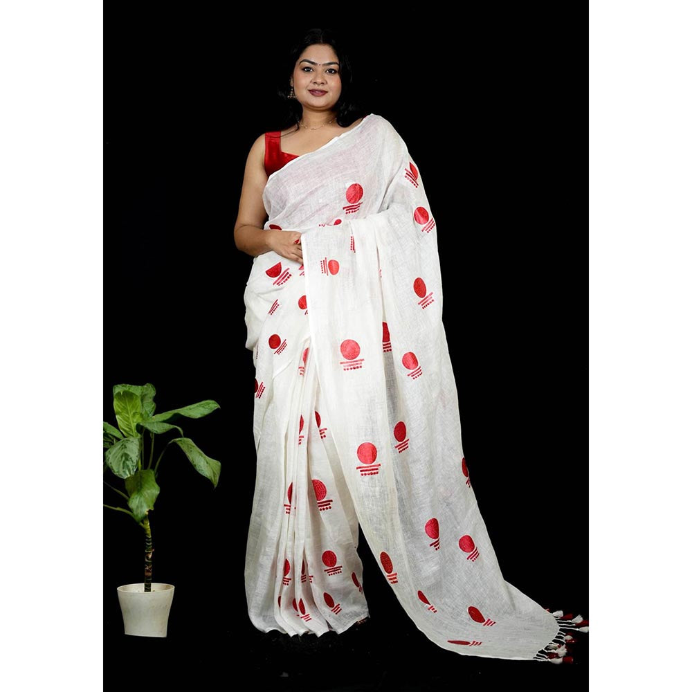 Isadora Life White Geometric Pre-Draped Saree with Unstitched Blouse