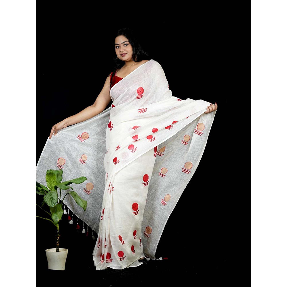 Isadora Life White Geometric Pre-Draped Saree with Unstitched Blouse