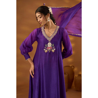 ISHA GUPTA TAYAL Purple Kamal Talai Kurta and Pant with Dupatta