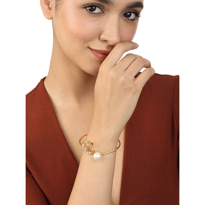 Isharya Essential Luna Bracelet In 18Kt Gold Plated