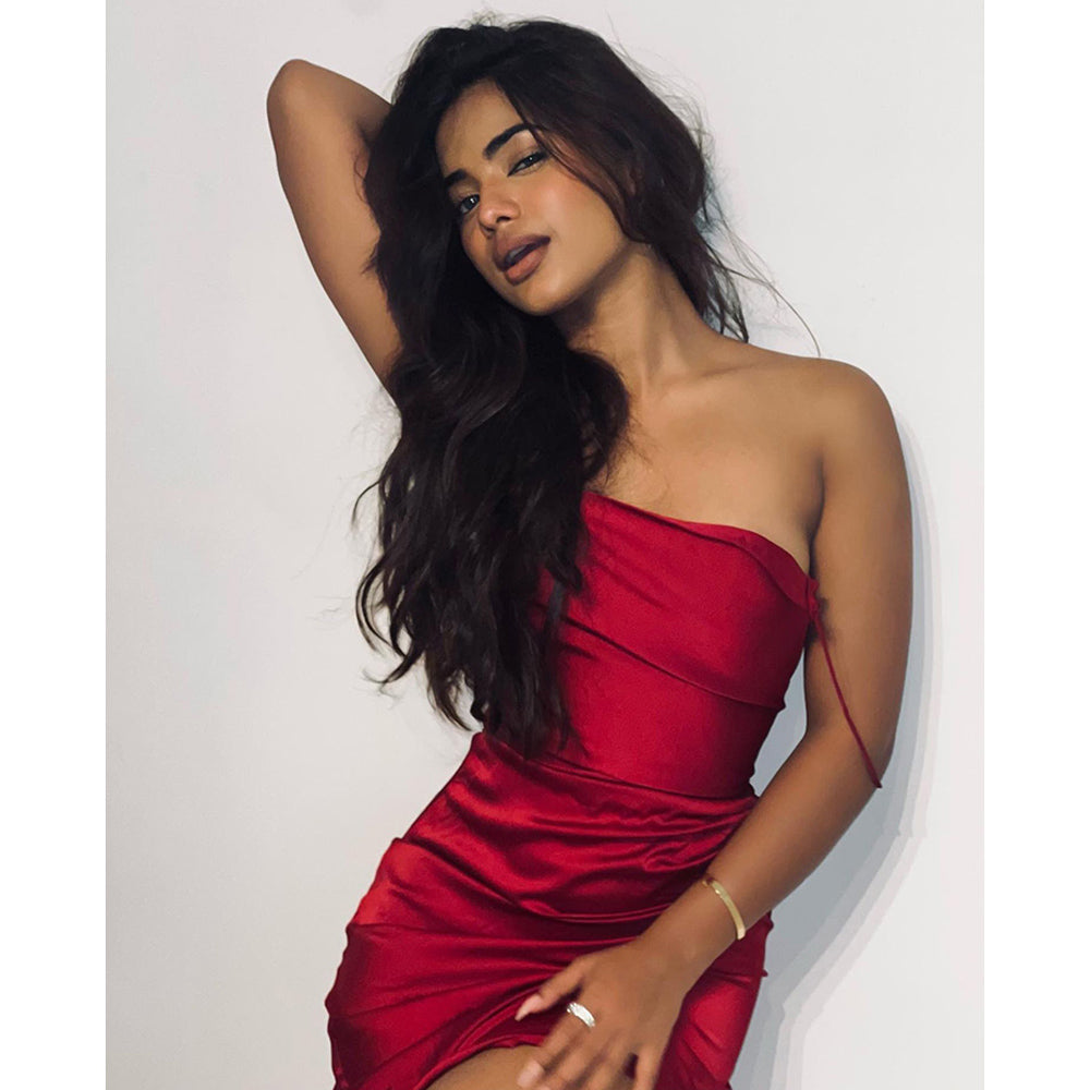 IT GIRL Charlotte Maroon Solid Maxi Dress