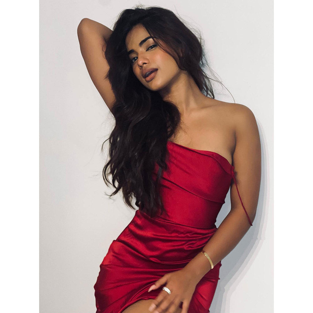 IT GIRL Charlotte Maroon Solid Maxi Dress