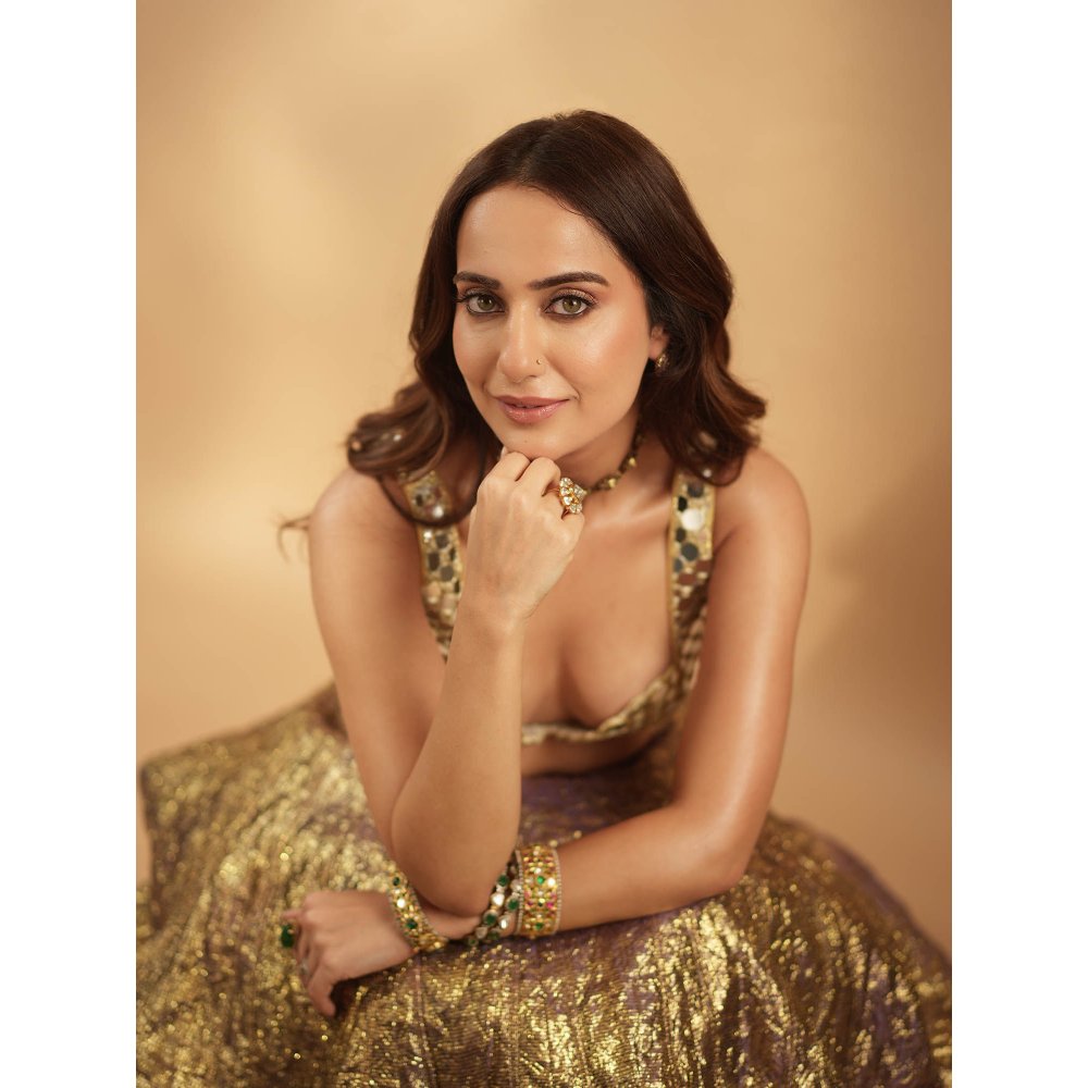 ITRH Gold Sheesh Bengani Lehenga with Blouse (Set of 2)