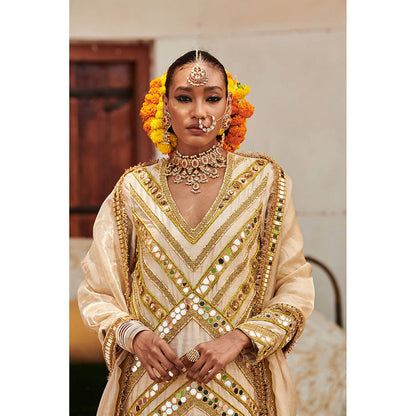 ITRH Cream Chaand Kurta with Pant and Dupatta (Set of 3)