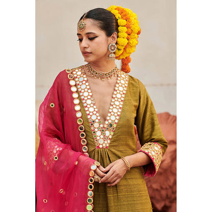 ITRH Green Sheesh Harit Kurti with Sharara and Dupatta (Set of 3)