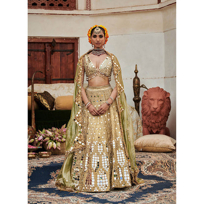 ITRH Chand Aayna Lehenga with Blouse and Dupatta (Set of 3)