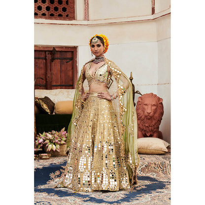 ITRH Chand Aayna Lehenga with Blouse and Dupatta (Set of 3)