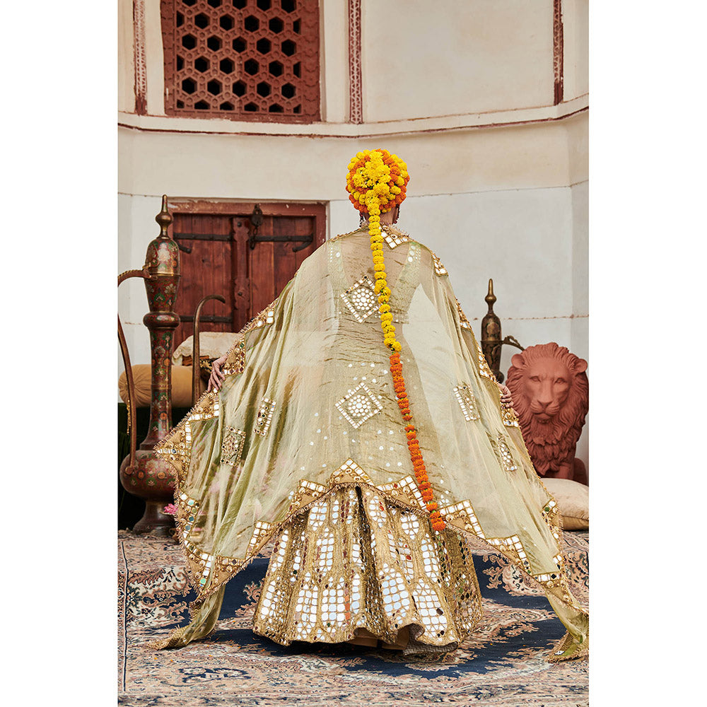 ITRH Chand Aayna Lehenga with Blouse and Dupatta (Set of 3)