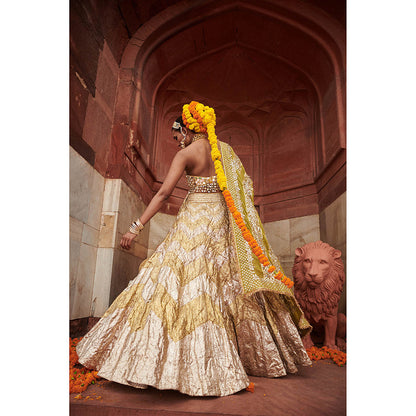 ITRH Chandi Sona Chevron Lampi Lehenga Blouse with Dupatta (Set of 3)