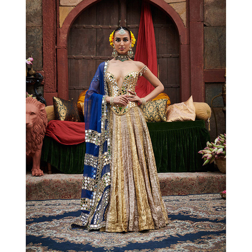 ITRH Chandi- Sona Stripes Lampi Lehenga with Blouse and Dupatta (Set of 3)