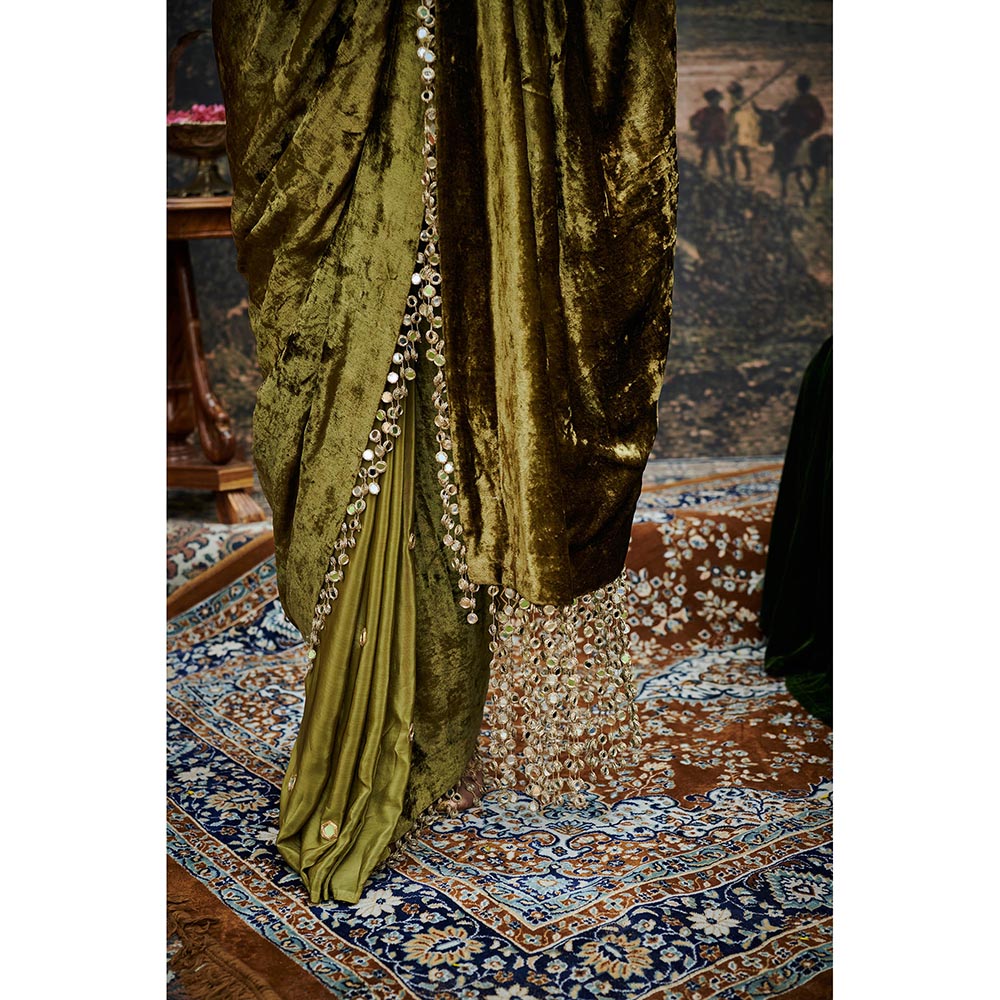 ITRH Olive Green Rang-E-Mehfil Saree with Stitched Blouse