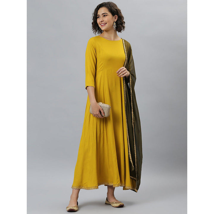 Janasya Mustard Rayon Solid Kurta & Dupatta (Set of 2)