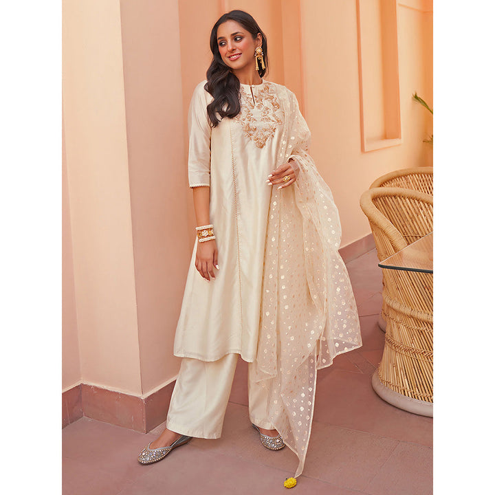 Janasya Off White Chanderi Yoke Embroidery Kurta with Palazzo & Dupatta (Set of 3)