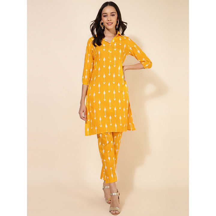 Janasya Yellow Cotton Ikkat Printed Kurta with Pant (Set of 2)