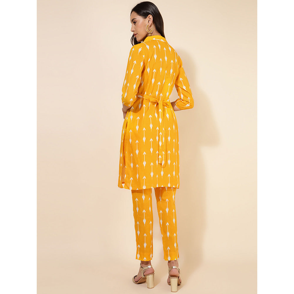 Janasya Yellow Cotton Ikkat Printed Kurta with Pant (Set of 2)