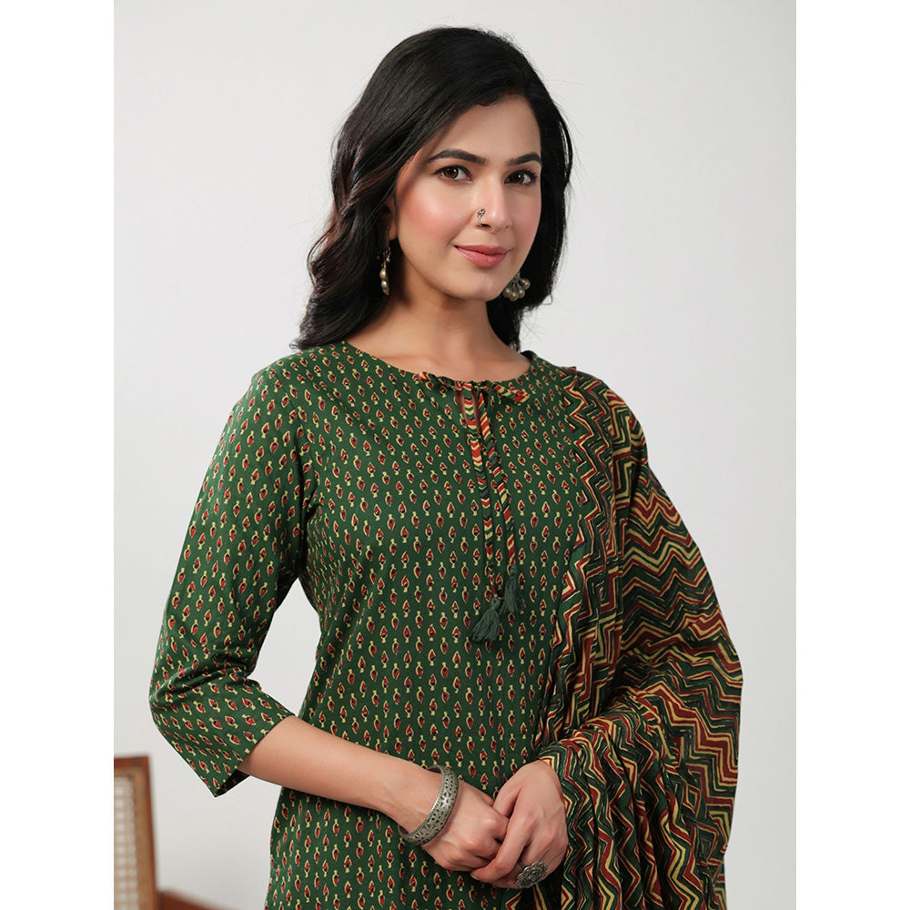 Janasya Womens Green Cotton Ethnic Motifs Regular Kurta with Pant and Dupatta (Set of 3)