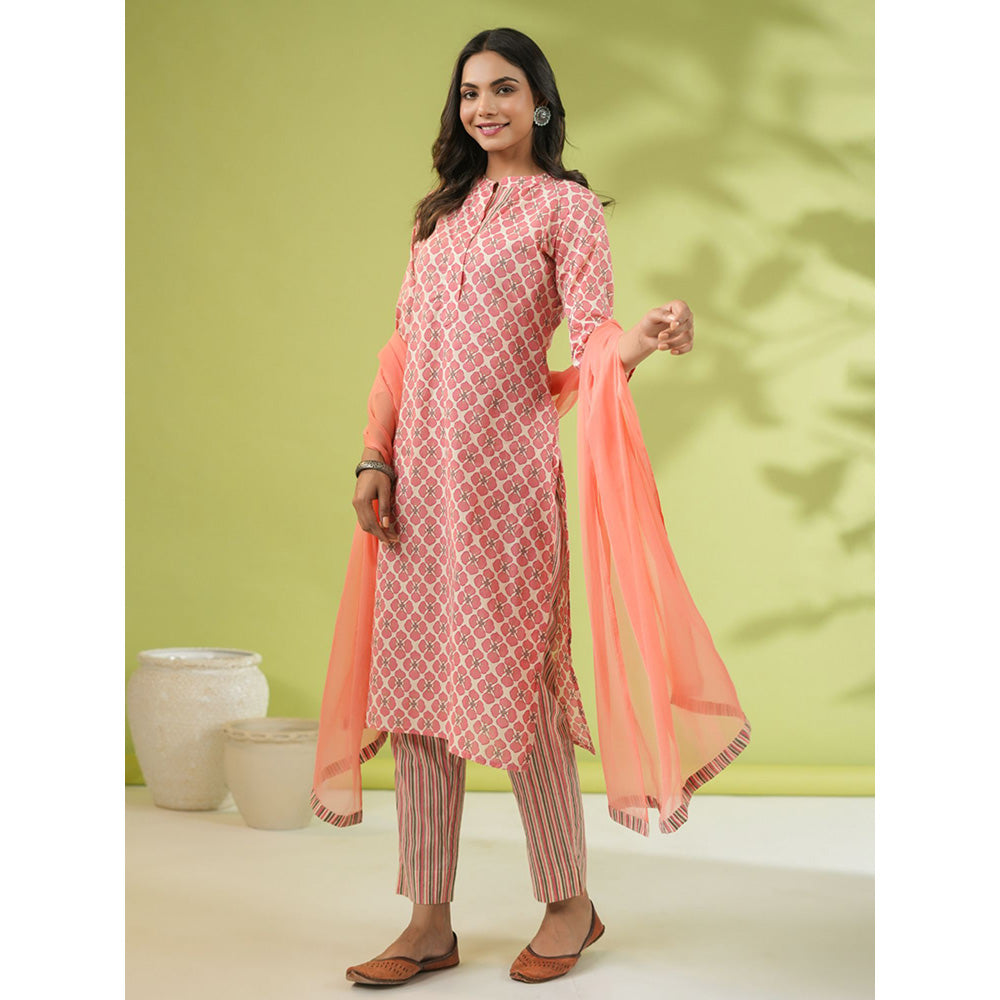 Janasya Womens Peach Cotton Floral Regular Kurta with Pant and Dupatta (Set of 3)