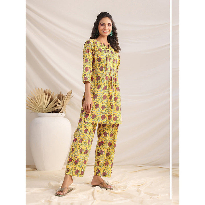 Janasya Womens Yellow Cotton Floral Pleated Co-Ord (Set of 2)