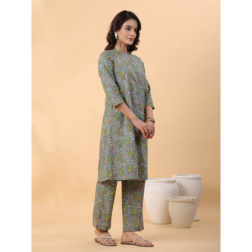 Janasya Women Green Cotton Floral Kurta with Pant (Set of 2)