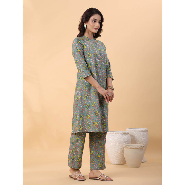 Janasya Women Green Cotton Floral Kurta with Pant (Set of 2)