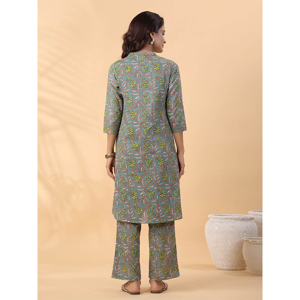 Janasya Women Green Cotton Floral Kurta with Pant (Set of 2)