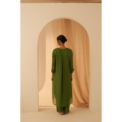 Janki India Elegant Green Embroidery Kurta with Pant and Dupatta with Slip (Set of 4)