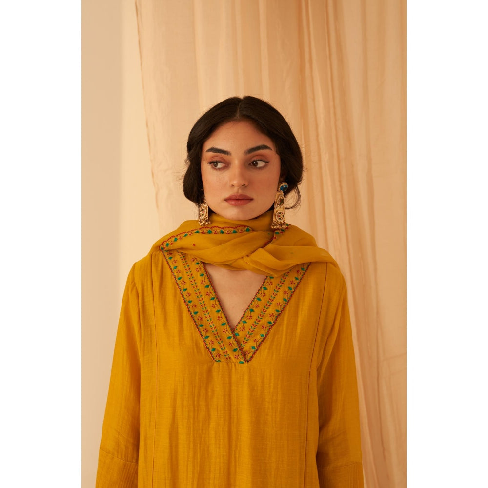 Janki India Mustard Chanderi Bullion Knot Embroidery Kurta with Pant and Dupatta (Set of 3)