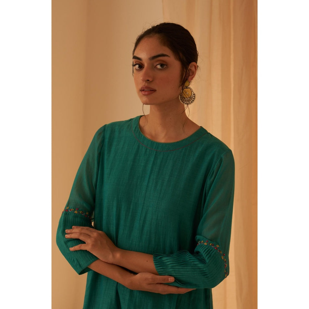 Janki India Ocean Turquoise Chanderi Pintuck Pleats Kurta with Pant and Dupatta (Set of 3)