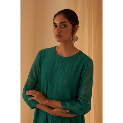 Janki India Ocean Turquoise Chanderi Pintuck Pleats Kurta with Pant and Dupatta (Set of 3)